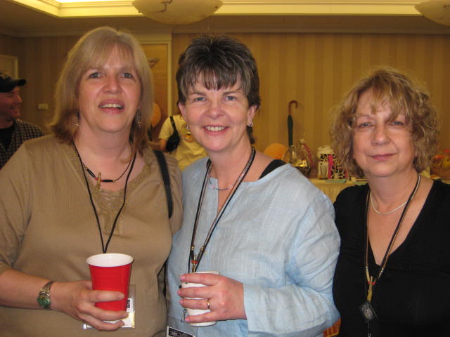 NYCBarb,Marie and Cathy...Long Islanders one and all.